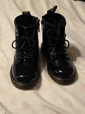Brand NEW 1460 T Dr martens Kids Docs US 8 /7UK Patent Shiny Leather Side Zipper